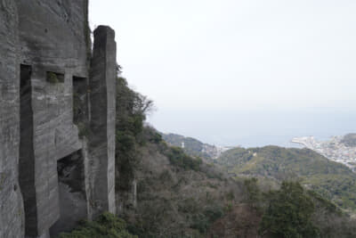 切り立った鋸山