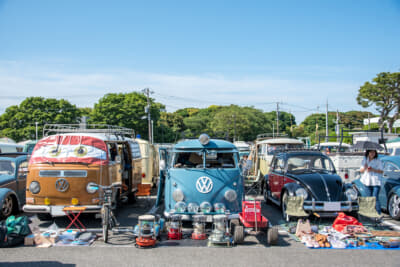 京急油壺温泉キャンプパークにクラシックVWが集合