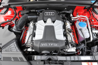 B8型アウディS4に搭載のV6 3.0L TFSIエンジン