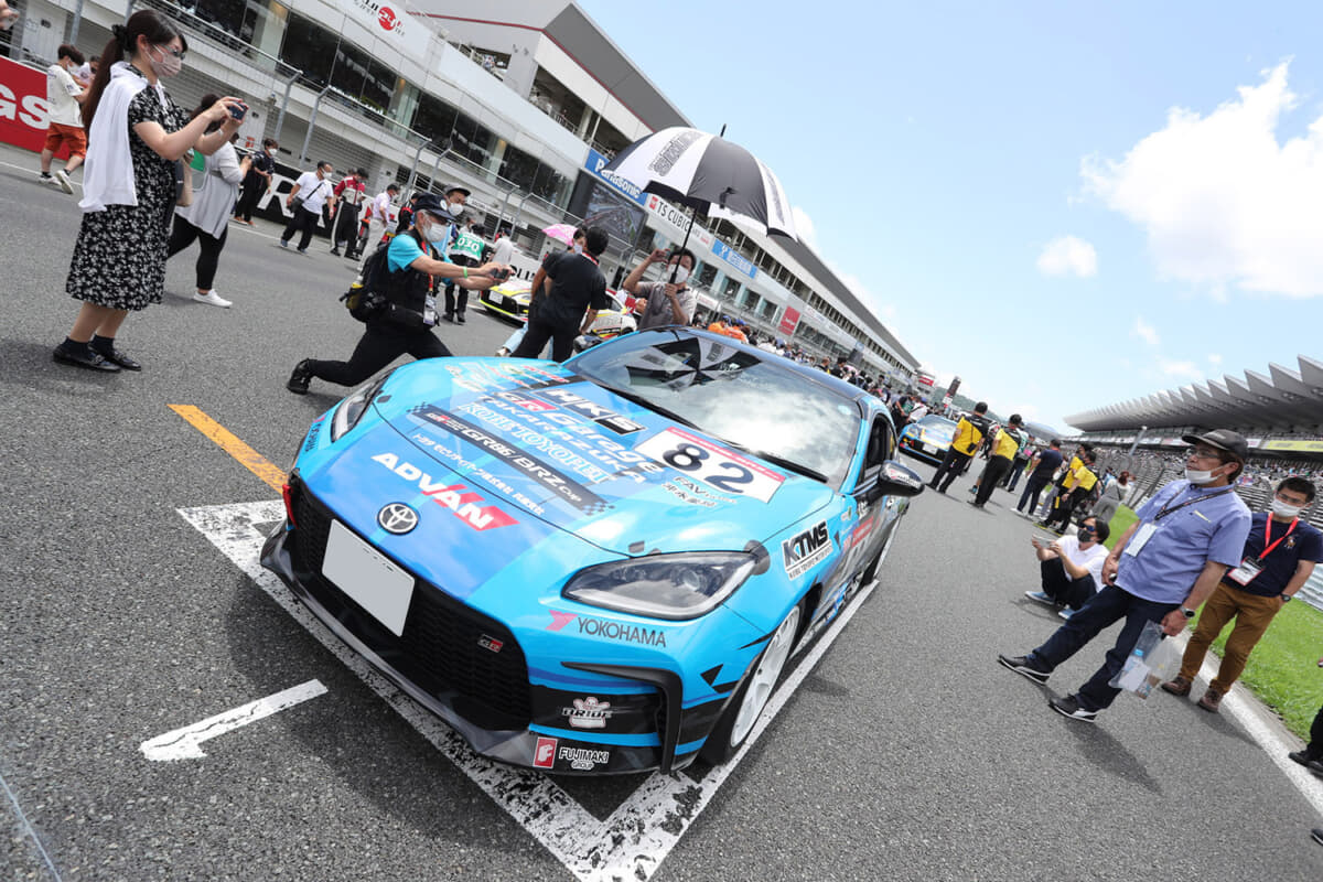 GR86/BRZ Cup 2022第1戦のパドック風景