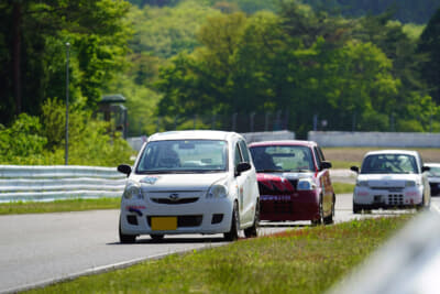 軽自動車レースのイメージ