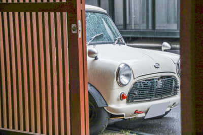 雨の日の旧車ドライブ