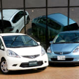 初代フィットと2代目フィット