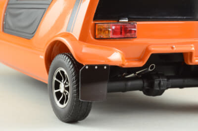 DNAコレクティブル製1/18ミニカー「ボンド・バグ」