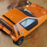 DNAコレクティブル製1/18ミニカー「ボンド・バグ」