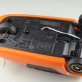 DNAコレクティブル製1/18ミニカー「ボンド・バグ」