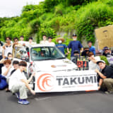 日本大学工学部自動車部の集合写真