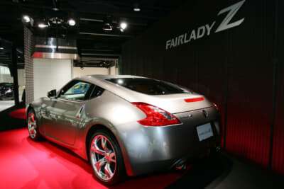 2008年のZ34型フェアレディZ登場時の写真