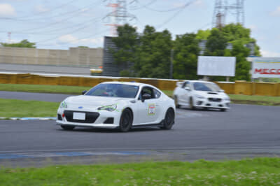 スバルBRZのサーキット走行