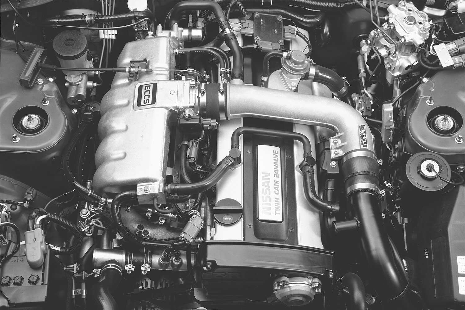 2.0L直6DOHCのRB20DETエンジン