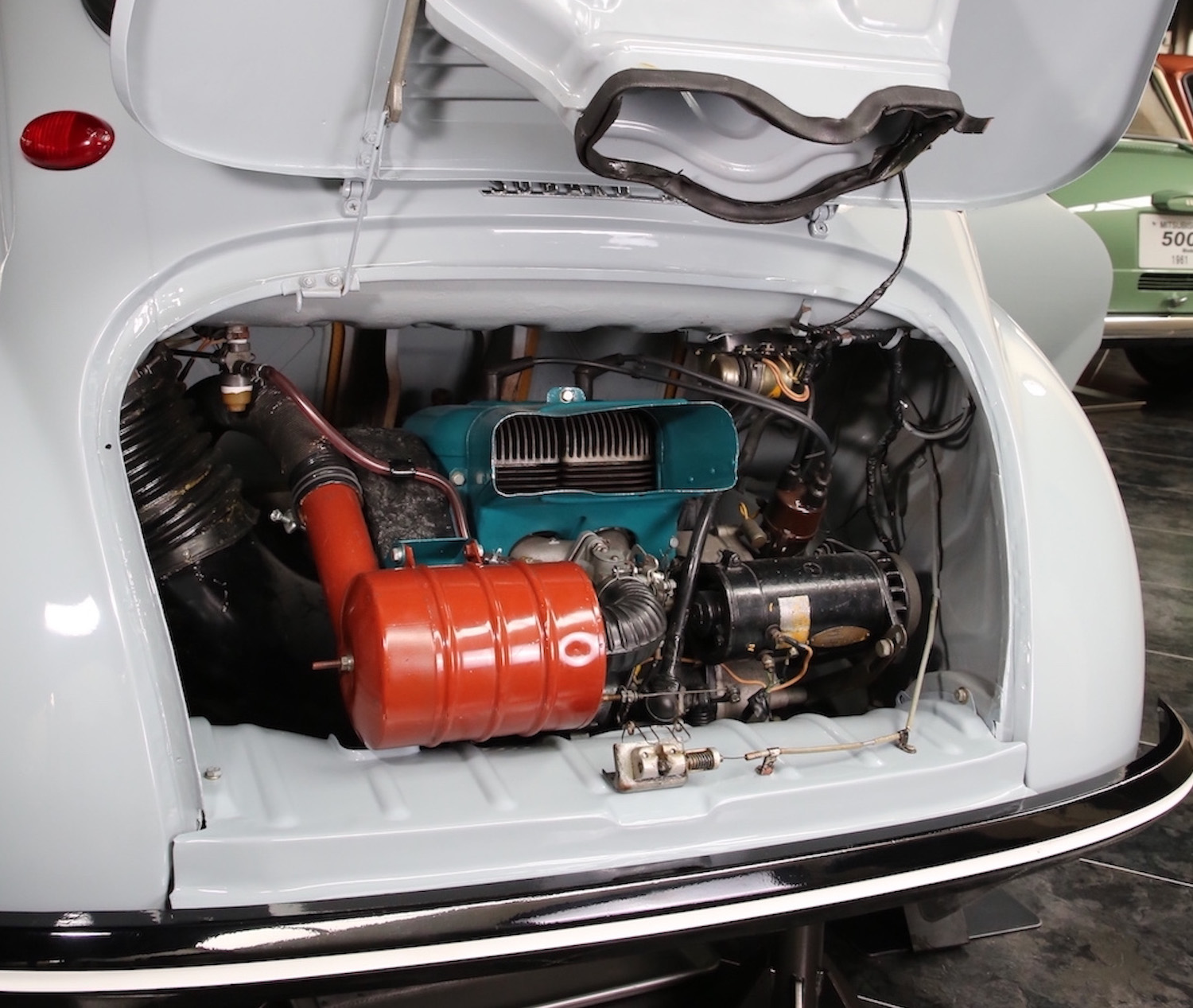 EK31型強制空冷2気筒2ストロークエンジン