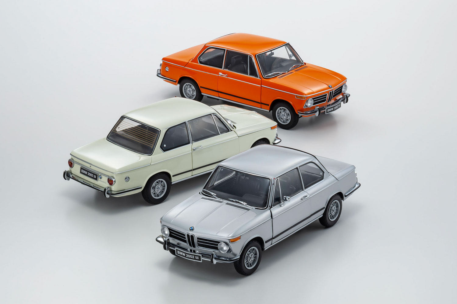 1/18スケールBMW2002tii