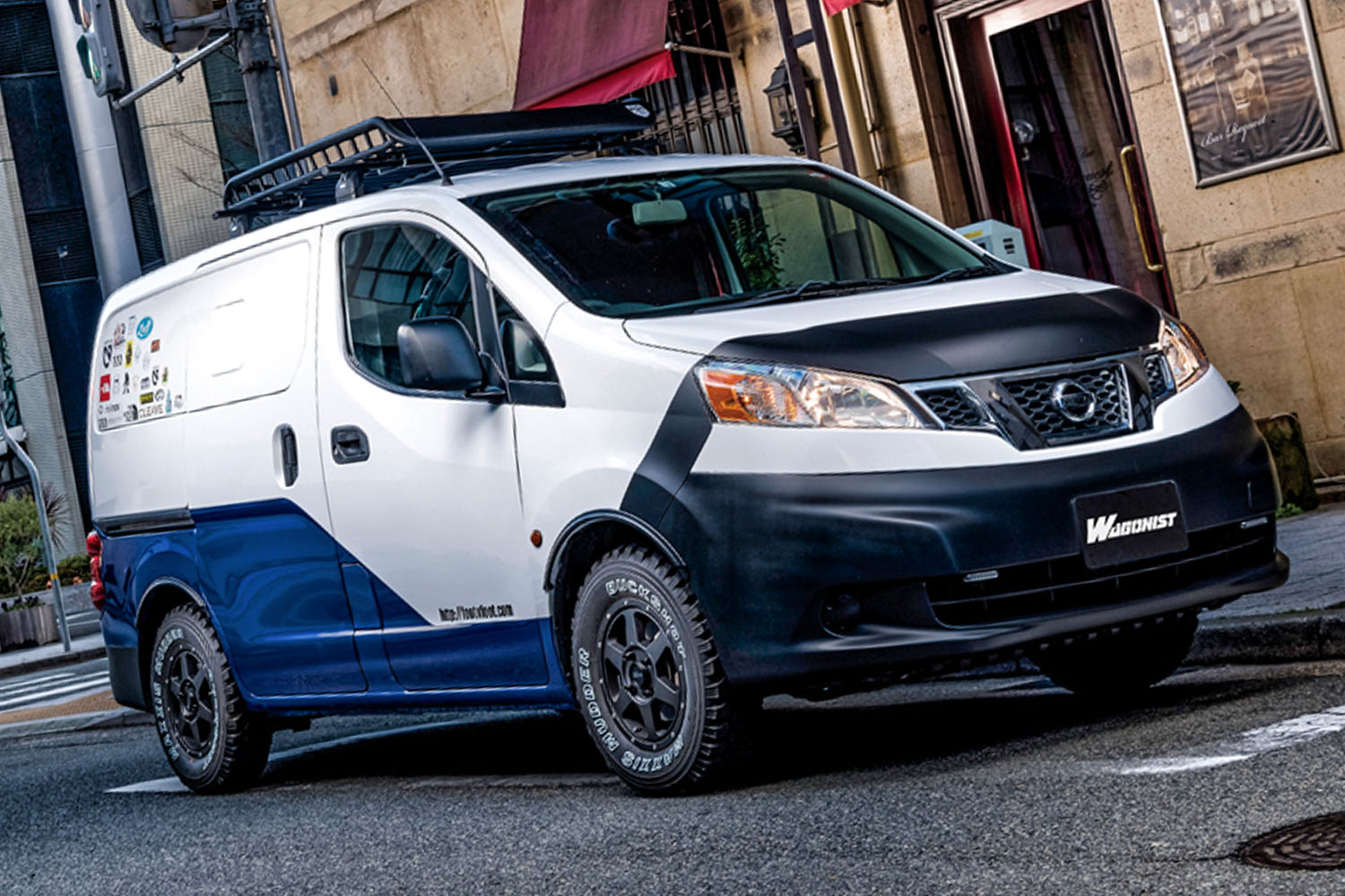 日産「NV200バネット」をおしゃれなキャンプ仕様に！ 北米仕様カスタム 
