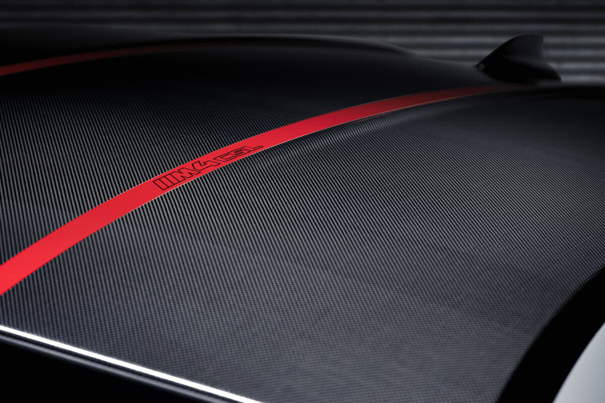 BMW M4 CSLのカーボンルーフ