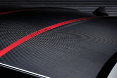 BMW M4 CSLのカーボンルーフ