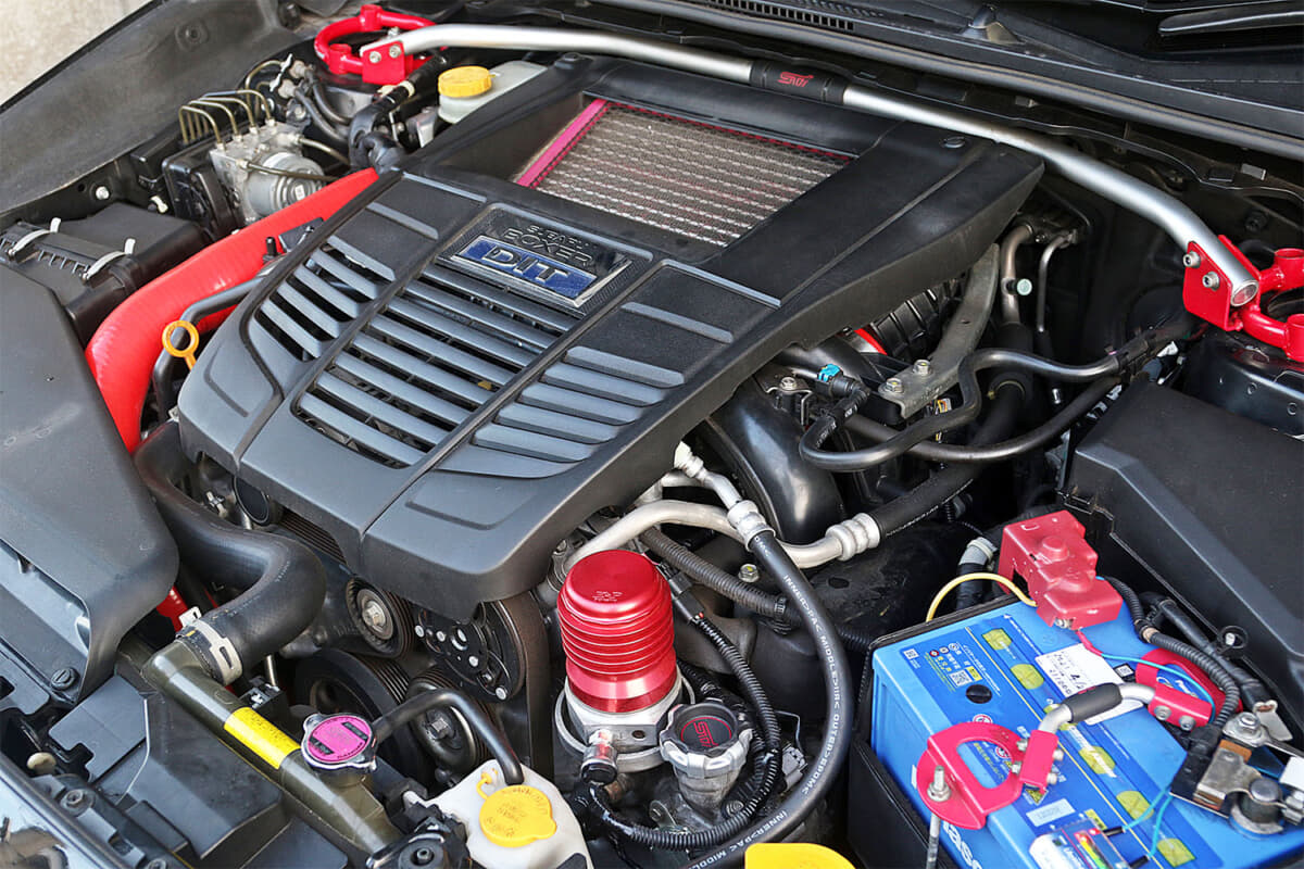 VMGレヴォーグのエンジンルーム