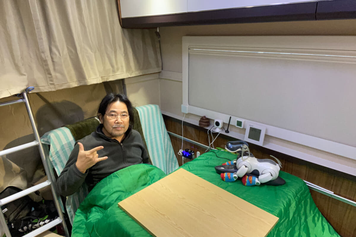 画像ギャラリー】冬のキャンピングカーの必需品「FFヒーター」で