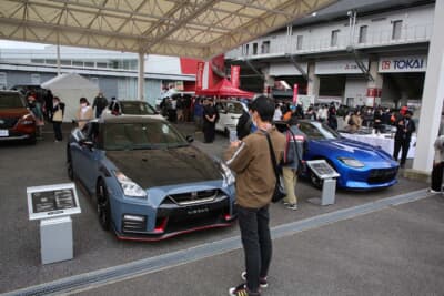 最新日産車の展示