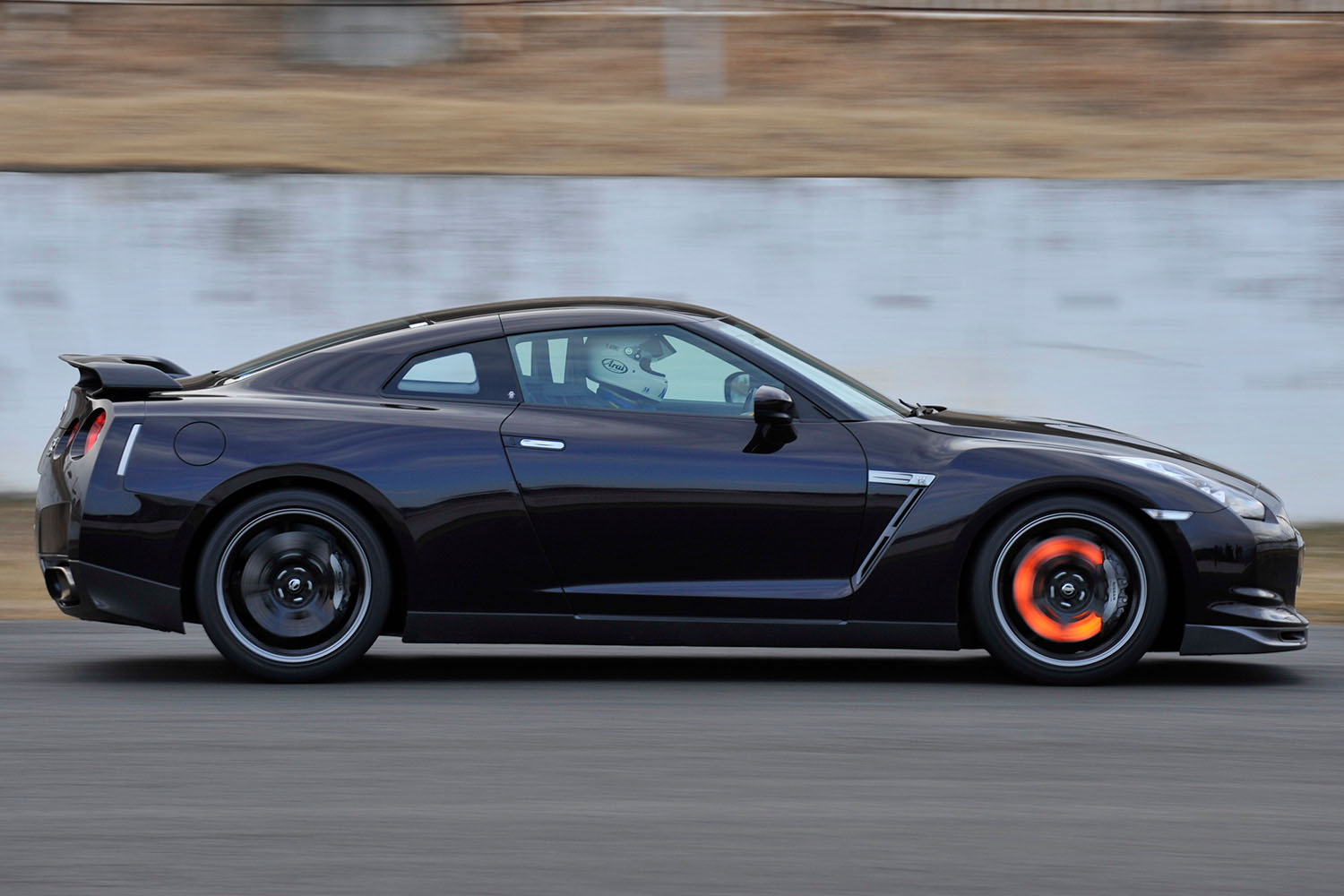 R35 GT-R SpecVの制動イメージ