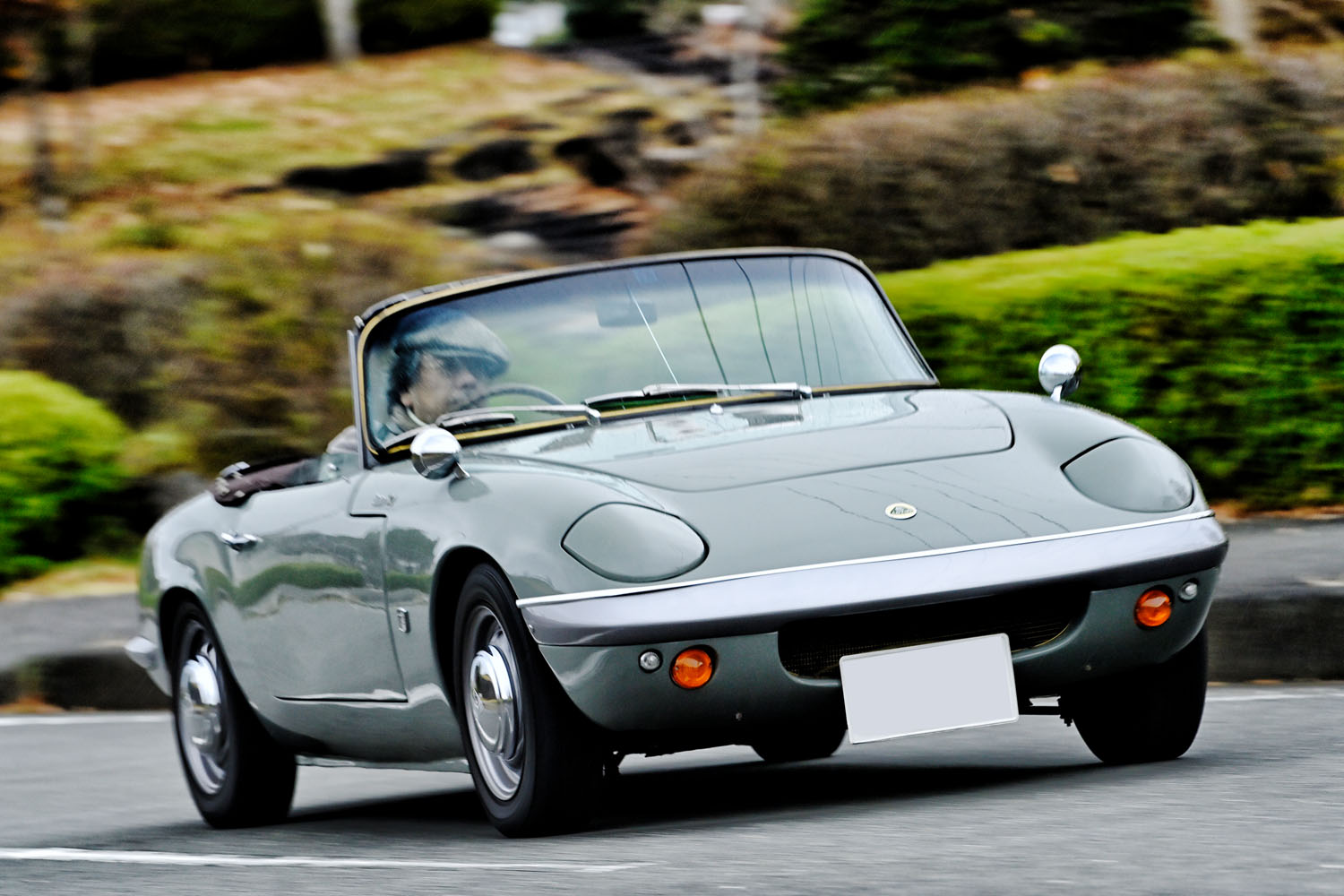 58年前のロータス「エラン」に試乗して分かった「スポーツカーの真髄