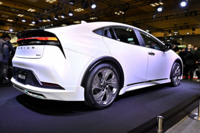 エレガントのリア