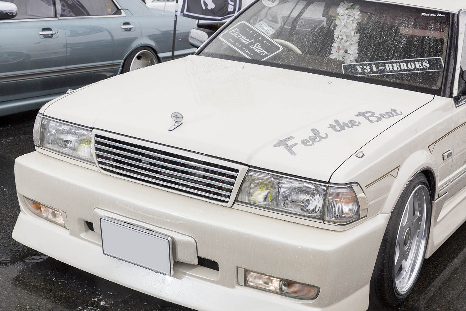ボスセット 31センチ ウッド ステアリング カスタムカー 改造車 VIP 懐かしの90年代「VIP」に仕上げた日産「Y31グロリア」は高校生の
