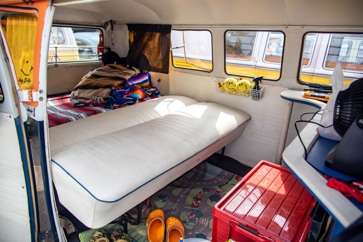 本 ＶＷ ＣＡＭＰＥＲ ＩＮＳＰＩＲＡＴＩＯＮＡＬ ＩＮＴＥＲＩ ワーゲンバス - 雑誌