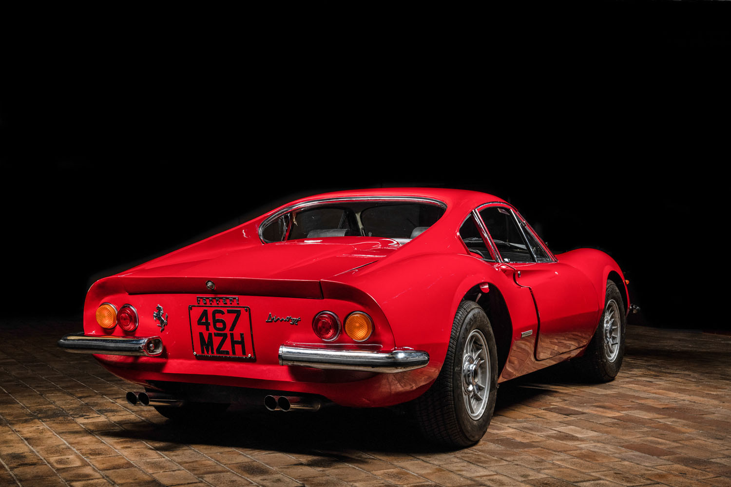 ディーノ」は事故車でも4400万円！ かつて500万円で取引されていた