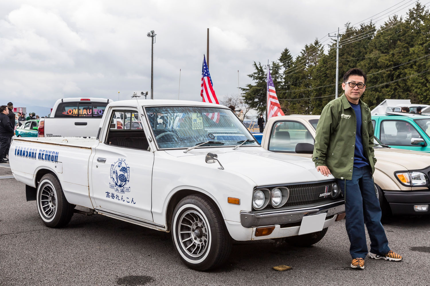 50年前のダットサン「620ピックアップ」が毎日れんこんを運ぶ！ ちょいアメリカン仕様で仕事のテンションも上がります | AUTO MESSE  WEB（オートメッセウェブ） 〜クルマを文化する 〜