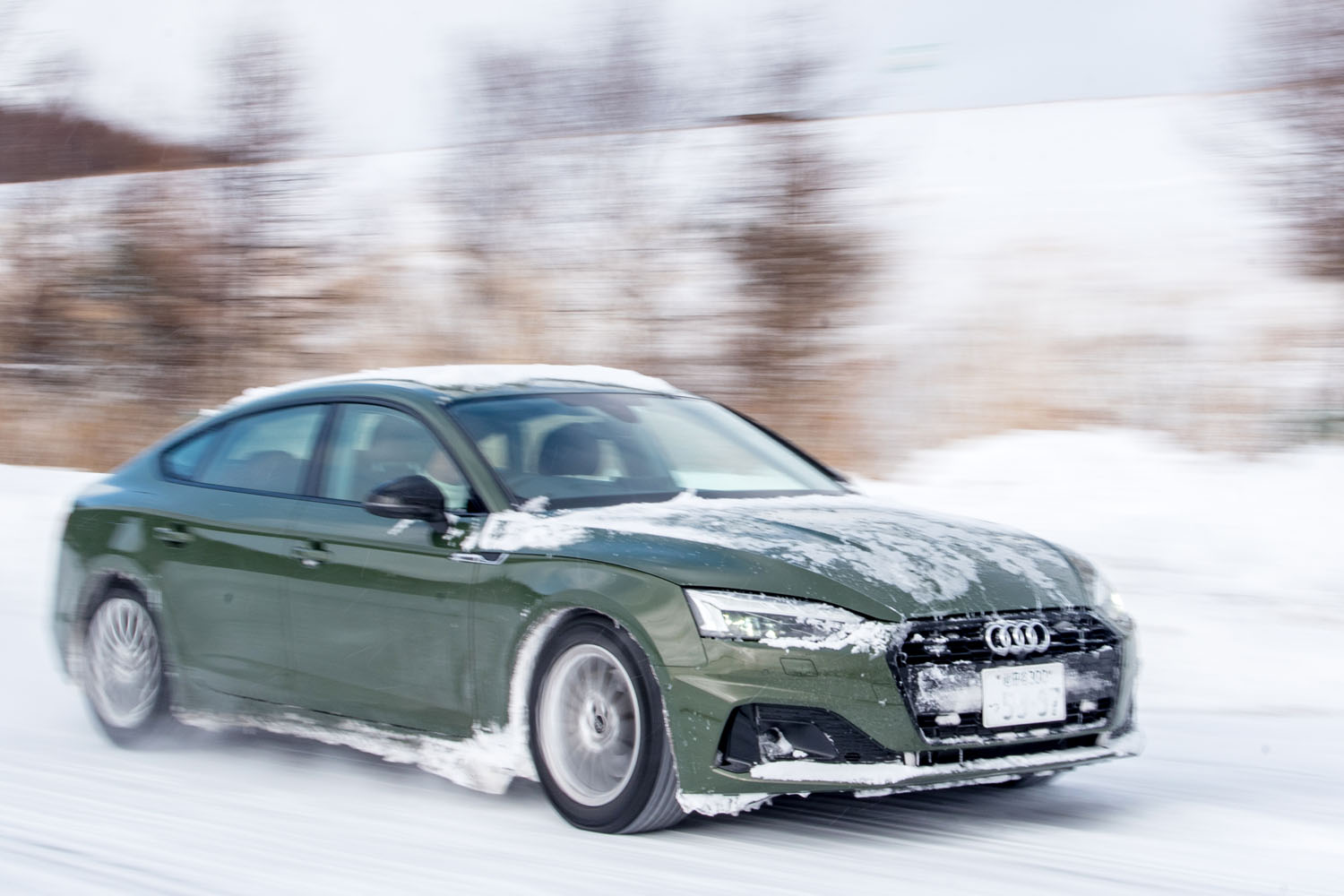 アウディ「A5スポーツバック」は今や古典的!? 内燃機関4WDが雪道では