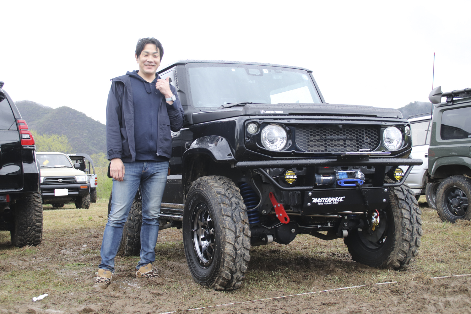 最終値下‼️王道のモロッコ キリムベニワレンプフ-No8　ベーシック黒ダイヤ柄 スズキ「ジムニー シエラ」で3トントラックをレスキュー！ ダテじゃ