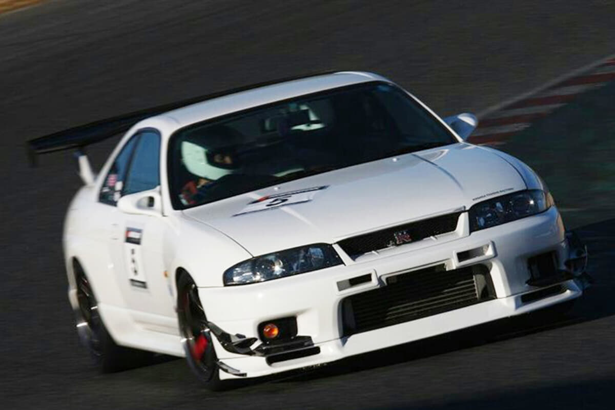 R33