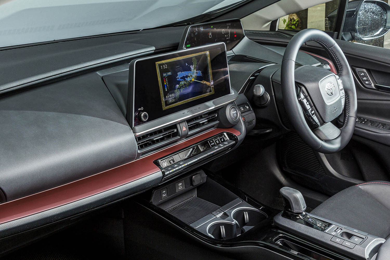 純正ナビ装着車両の救世主「TV-KIT」を新型「プリウス」で試す