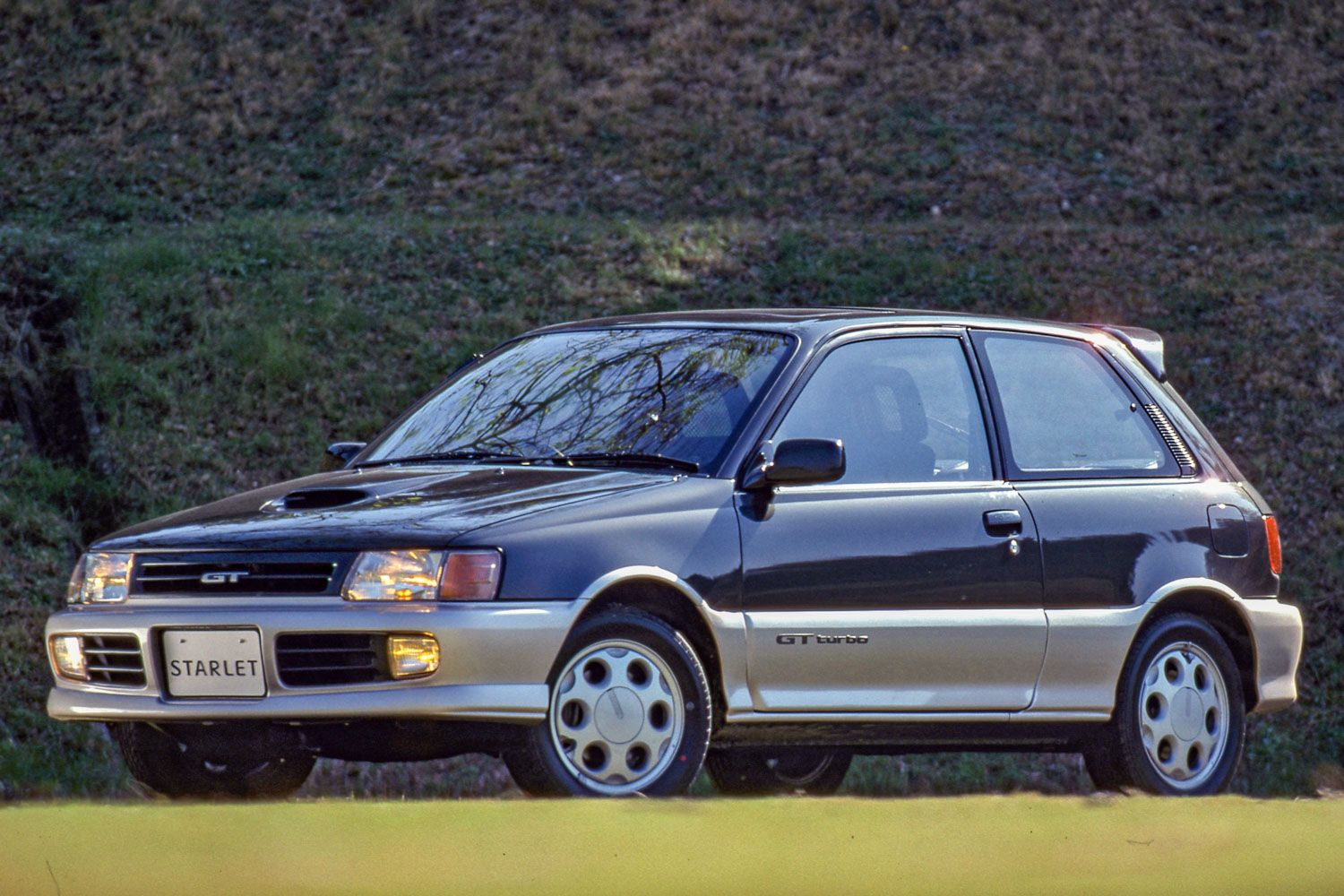 09_AMW_230630_toyota-starlet_.jpg