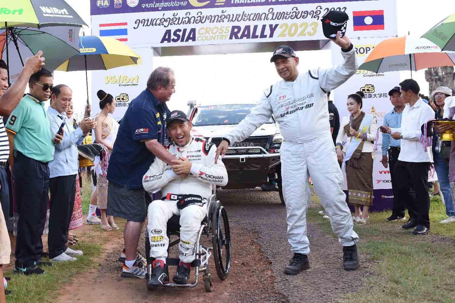 TOYOTA GAZOO Racingインドネシアの105号車トヨタ・フォーチュナーを駆る青木拓磨／イティポン・シマラック／ソンウット・ダンピパットラコーン組