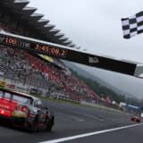GT300クラスのチェッカーシーン