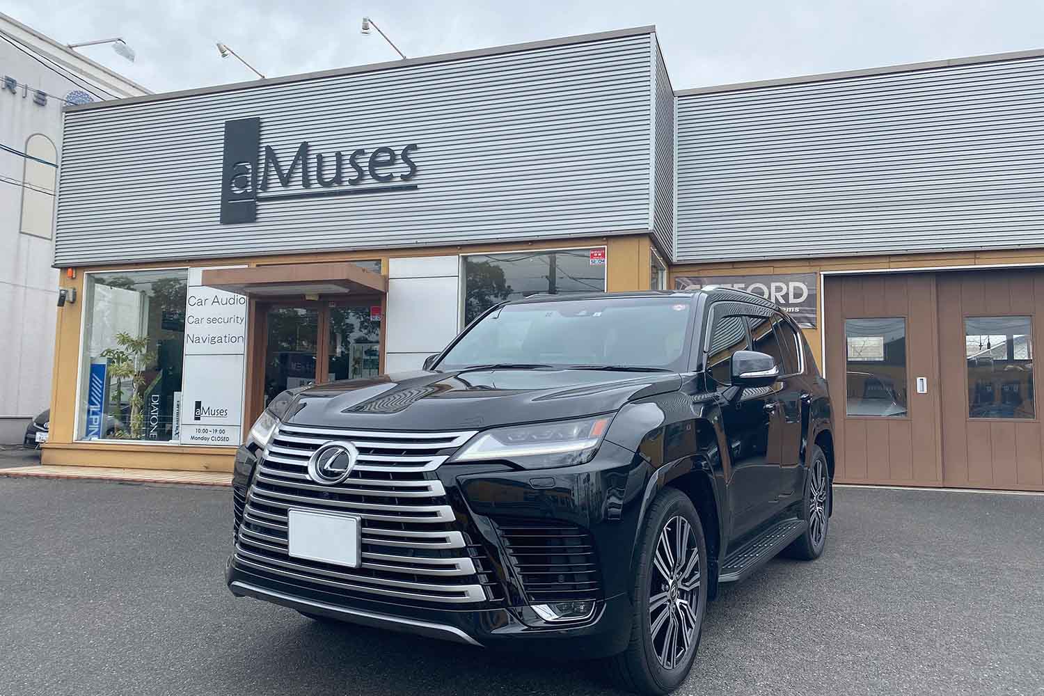 Security Special Shop】旧車から新車と、アナログからデジタル