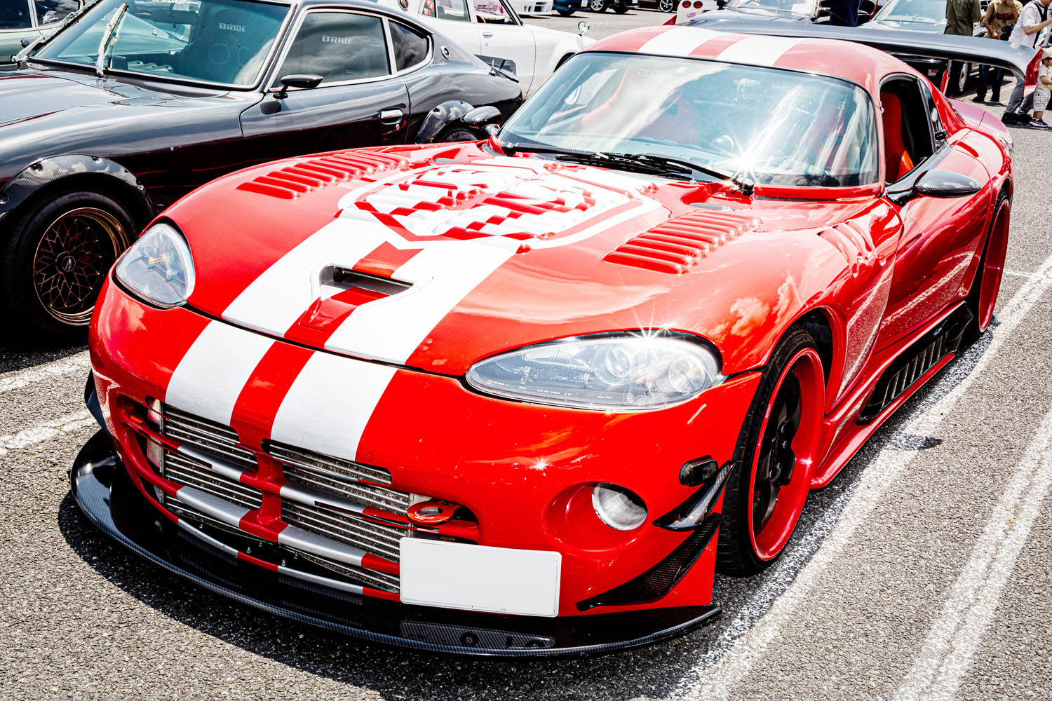 廃盤カラー ダッジ シカゴモーターショー15】ダッジ バイパー にワンオフのカスタマイズ