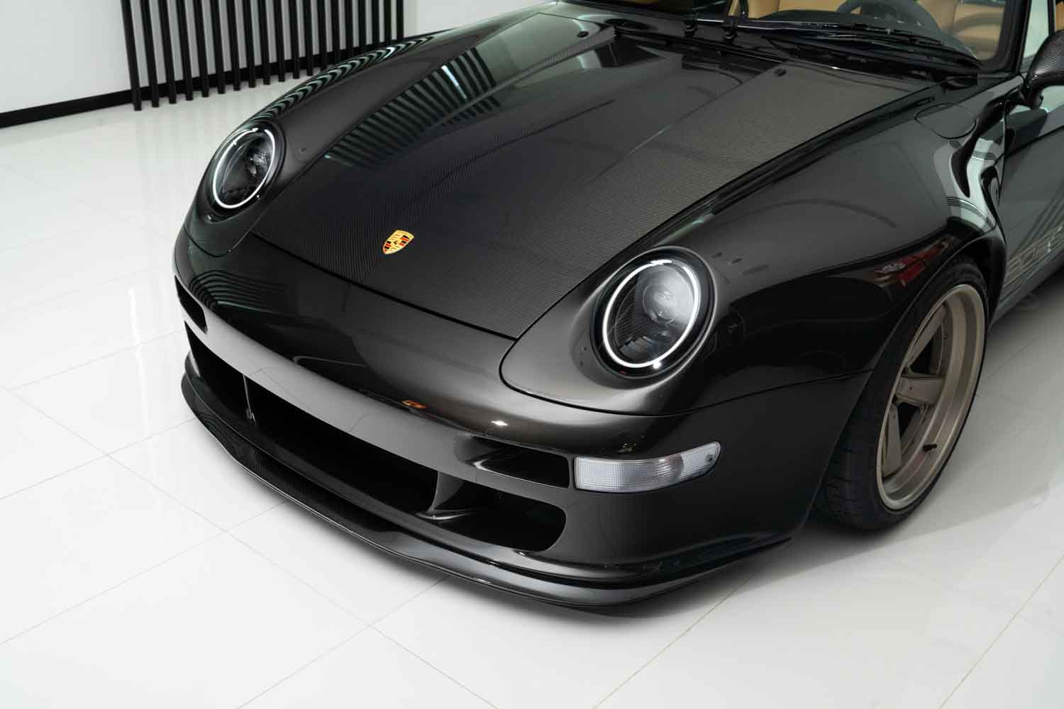 ポルシェ「911レストモッド」が約2億1800万円で落札！「もしも993型を