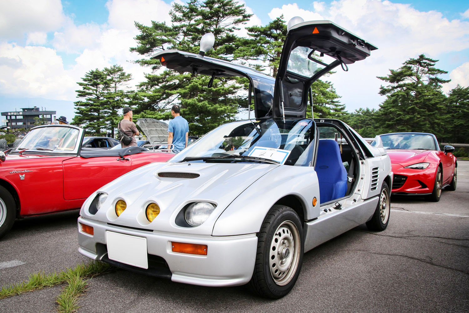 マツダ「AZ-1」伝説の限定車「M2 1015」を新車購入して28年4万キロ！ ダブルクラッチを駆使して大切に乗ってます | AUTO MESSE  WEB（オートメッセウェブ） 〜クルマを文化する 〜