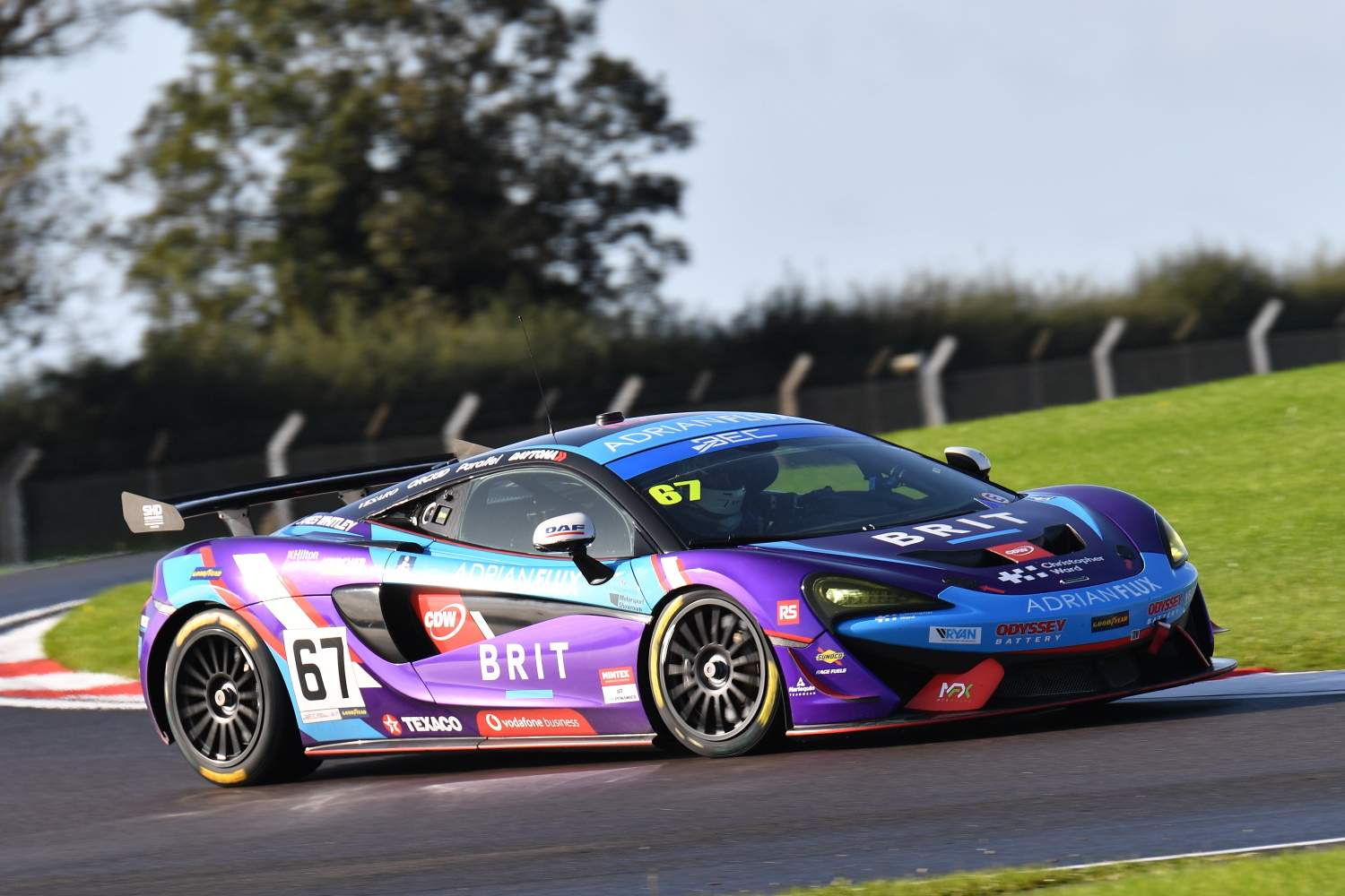 マクラーレン「570S GT4」で英国耐久選手権に参戦！ クラス5位となった