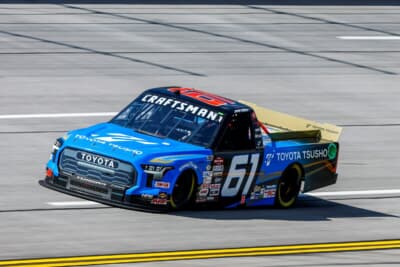 ドリュー選手は、初めてのコースにもかかわらず、素晴らしいパフォーマンスを発揮し常に上位争いに加わり、レース後半ではトップ３に入り、このまま上位フィニッシュが期待されたが…