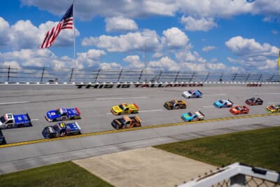 今シーズンのトラックシリーズも残り2戦となった。現在のプレイオフランキング暫定トップは、＃11トヨタ・タンドラに乗るコーリー・ハイム選手だ