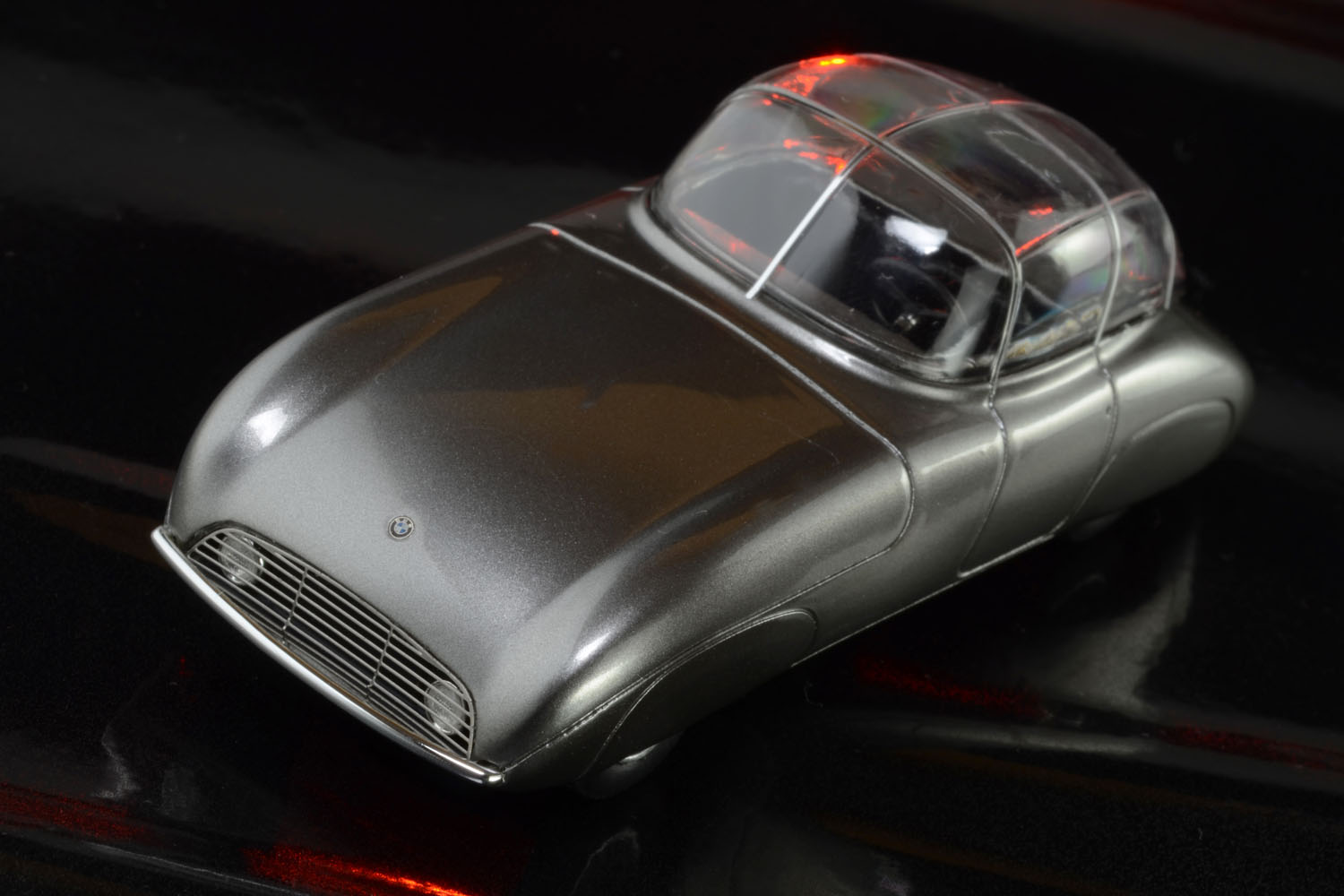 ソ連製「BMW」があった!? 試作車「S1」は直6搭載で「東側陣営の優れた