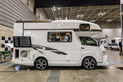 RV TRUST社のキャンピングカー、ハイエースベースの「TR550L Bolero-V.MAX」