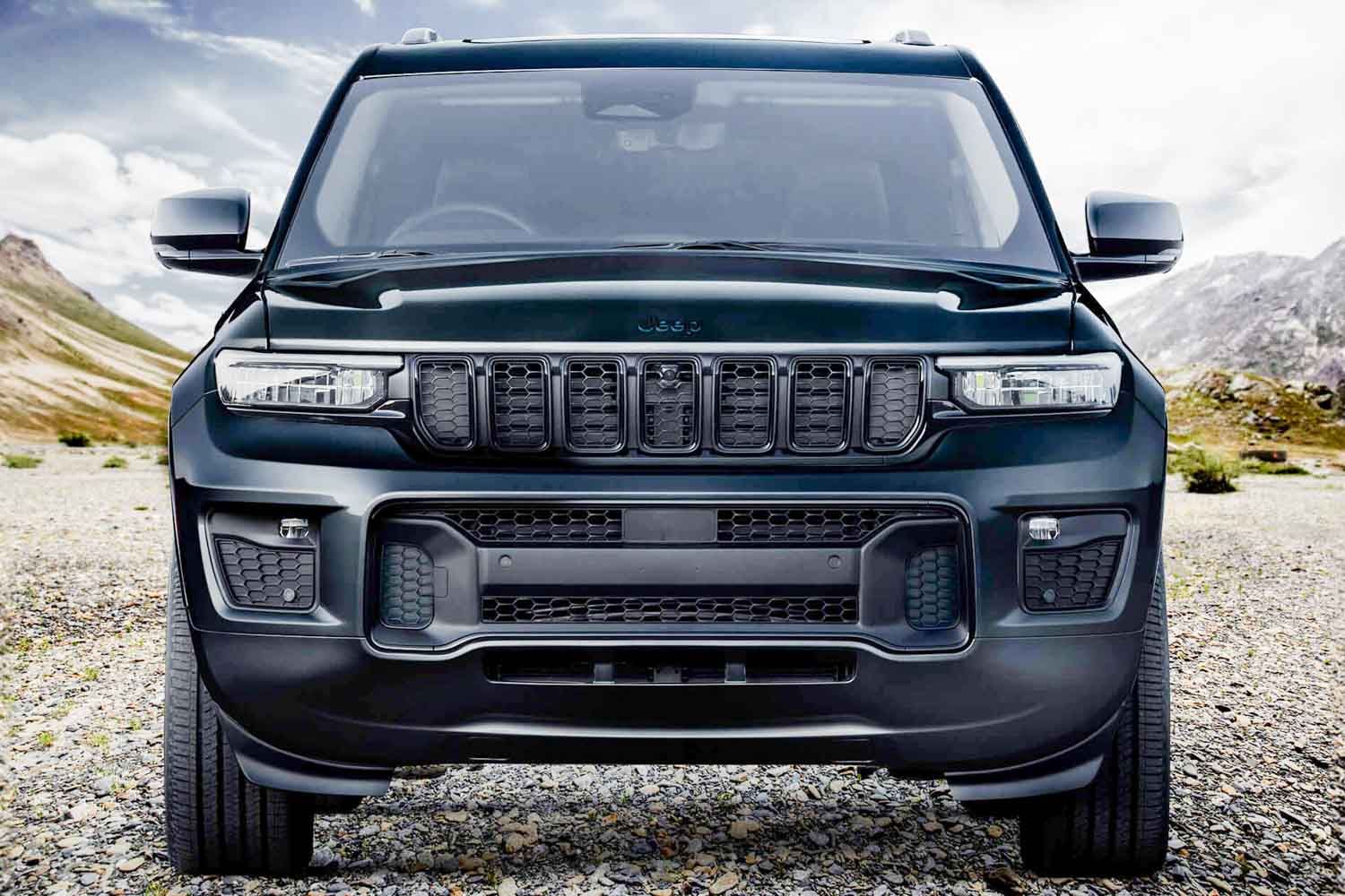 プラス12万円でカッコよすぎるオールブラックに！ 90台限定の