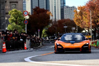 走行するのはスーパーカーの域を超えた超ハイパフォーマンス車ばかり