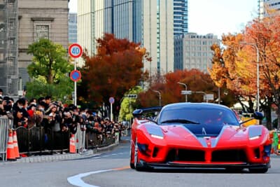 走行するのはスーパーカーの域を超えた超ハイパフォーマンス車ばかり