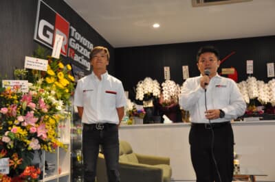 7月15日に開催されたオープニングセレモニーには、GAZOO Racing Companyの高橋プレジデントをはじめ、業界の重鎮たちが集まりオープンをお祝いした