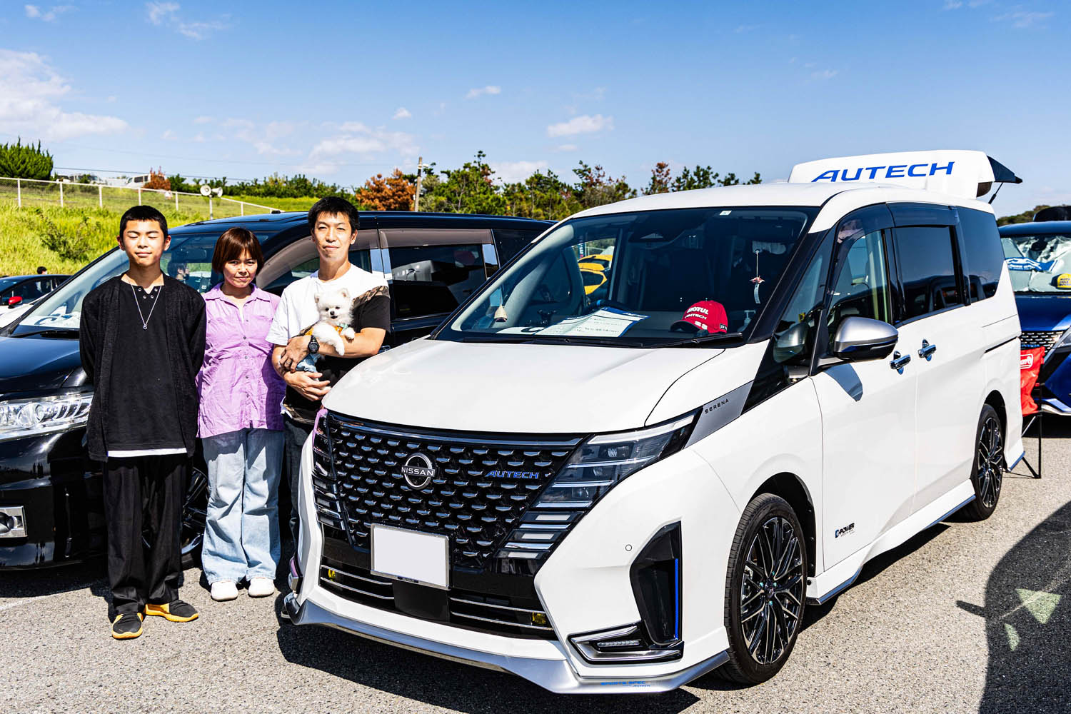 日産新型「セレナe-POWER AUTECH」を納車後即カスタム！「オーテックらしさ」を追求した純正風の小ワザが光ります | AUTO MESSE  WEB（オートメッセウェブ） 〜クルマを文化する 〜